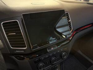 Z-N1000 mit GAC-381000-03-1 Einbau im Seat Alhambra II, Z-N1000 with GAC-381000-03-1 Installation in Seat Alhambra II